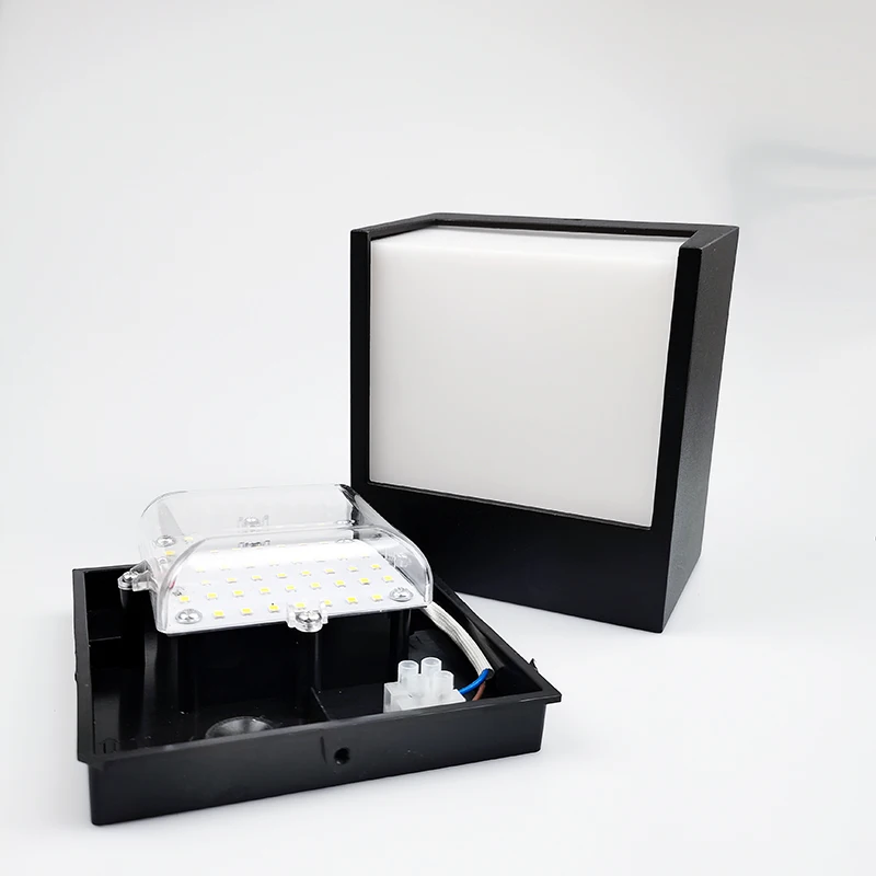 Hot selling fashion design decorative wall lamp outdoor LED wall lamp is used for family corridor windows