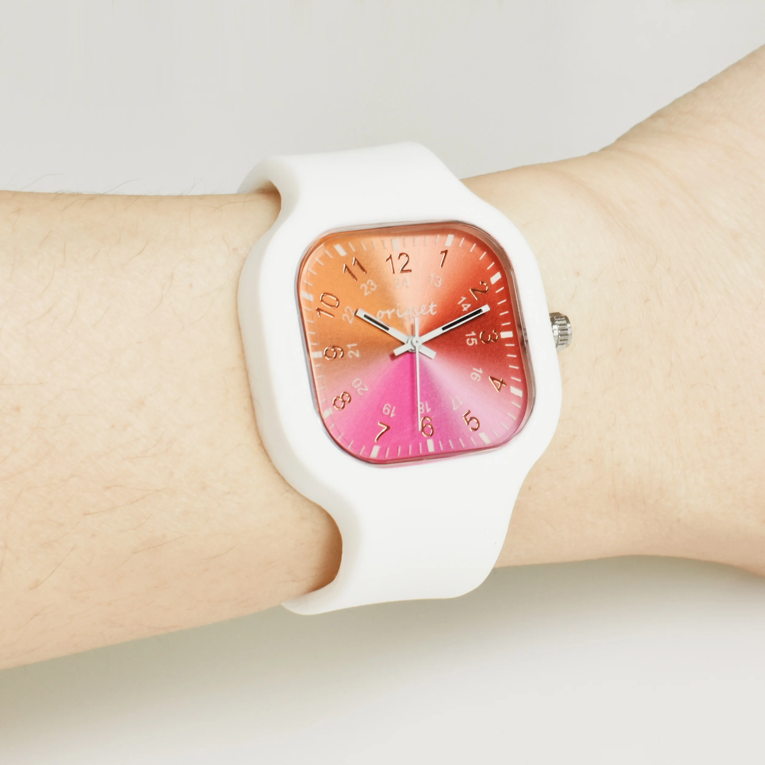 New Design White Sports Quartz Watch with Jelly Silicone Band Color Dial Custom Logo Printing Hot Sale Dial Diameter nurse watch