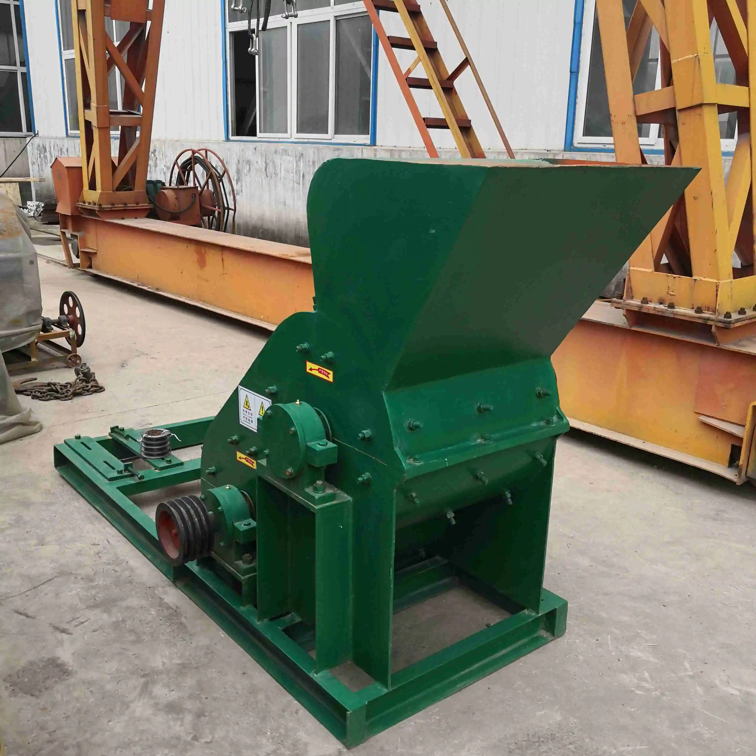 Mini Sand Press Machine Portable Mobile Granite Rock Stone Hammer Mill Crusher