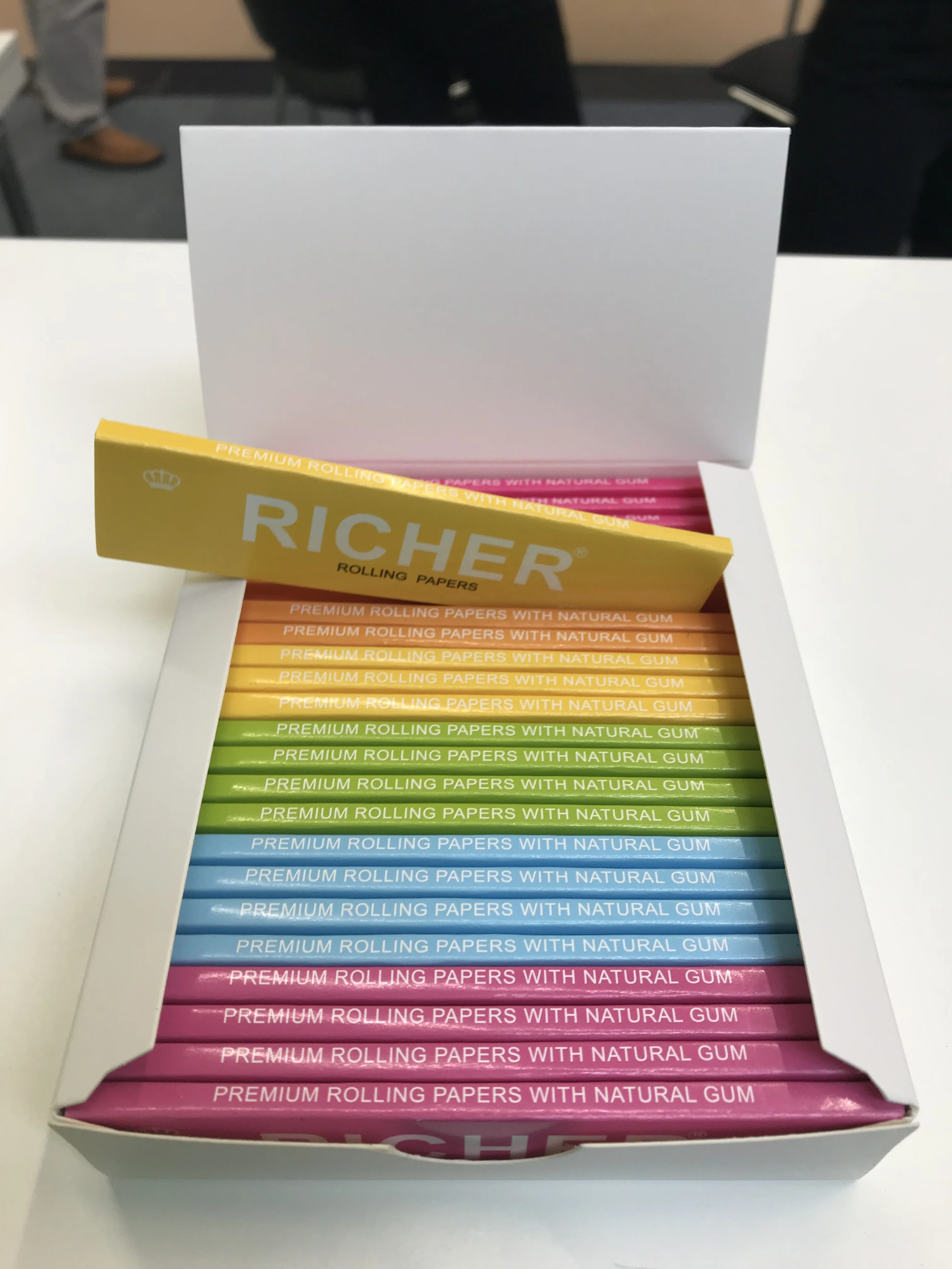 OEM Natural Hemp Colored Rolling Papers