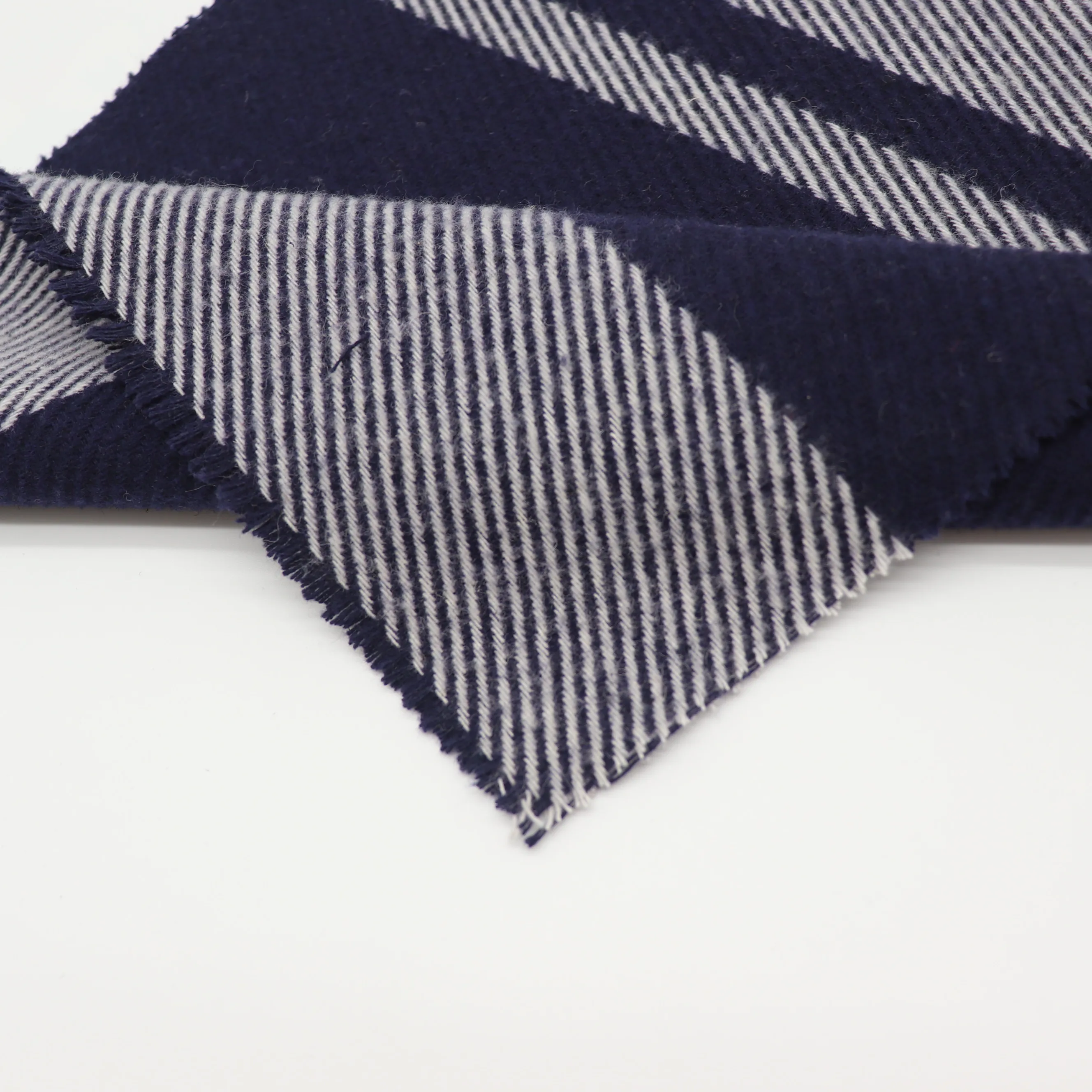 2021 high quality 10%wool90%OT blue and white tweed twill fabric.