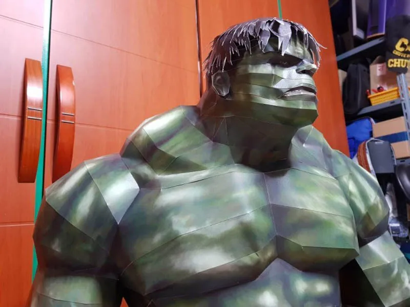 Popular Cartoon 2 meters Hulks Equal proportion Marvels DC 200G imported cardboard Statue 3D stereoscopic paper Movie Figure