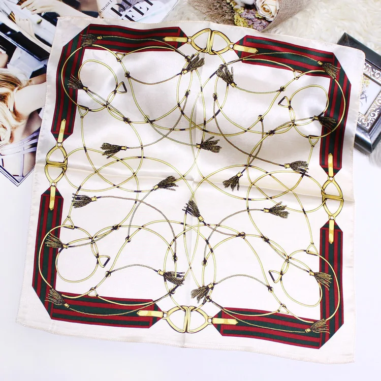 China Factory Foulard Custom Digital Printing Square Silk Scarves 100% Silk Scarf