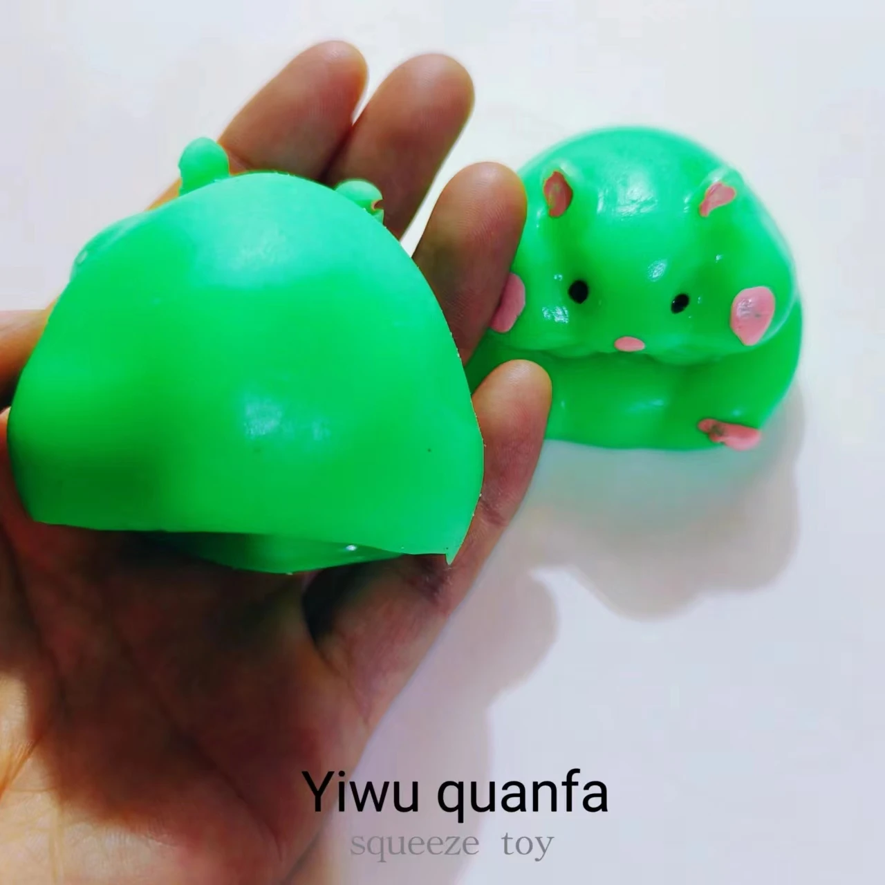 TPR Squishy Soft Cute Cheese Hamster Pinch Le Cute Soft Waxy Cheese Mouse Decompression Toy Creative Boring Hand Kneading