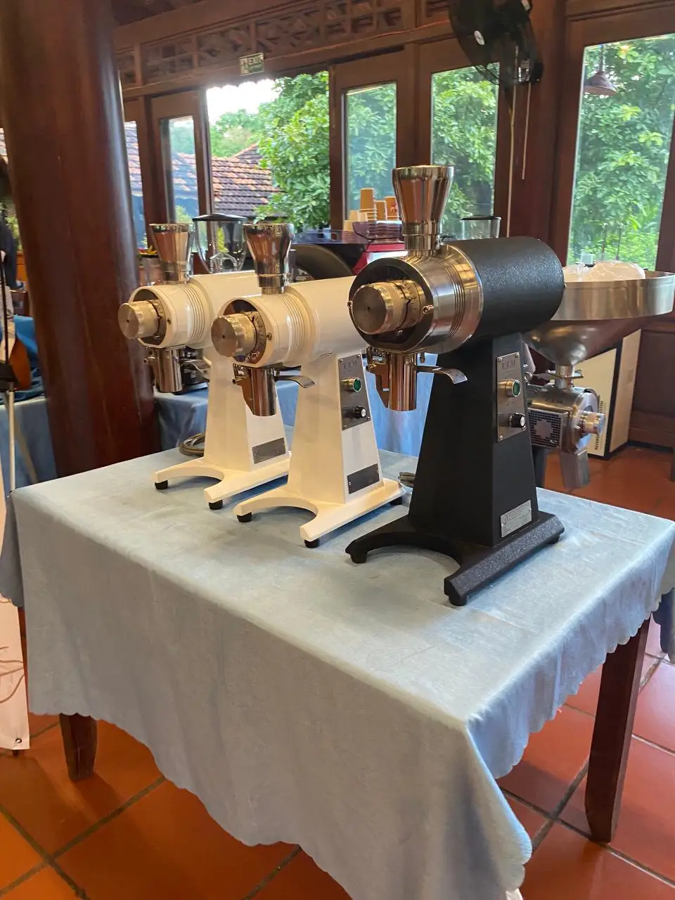 Top performance coffee grinder for roastery and coffee manufacturer Made in Viet Nam