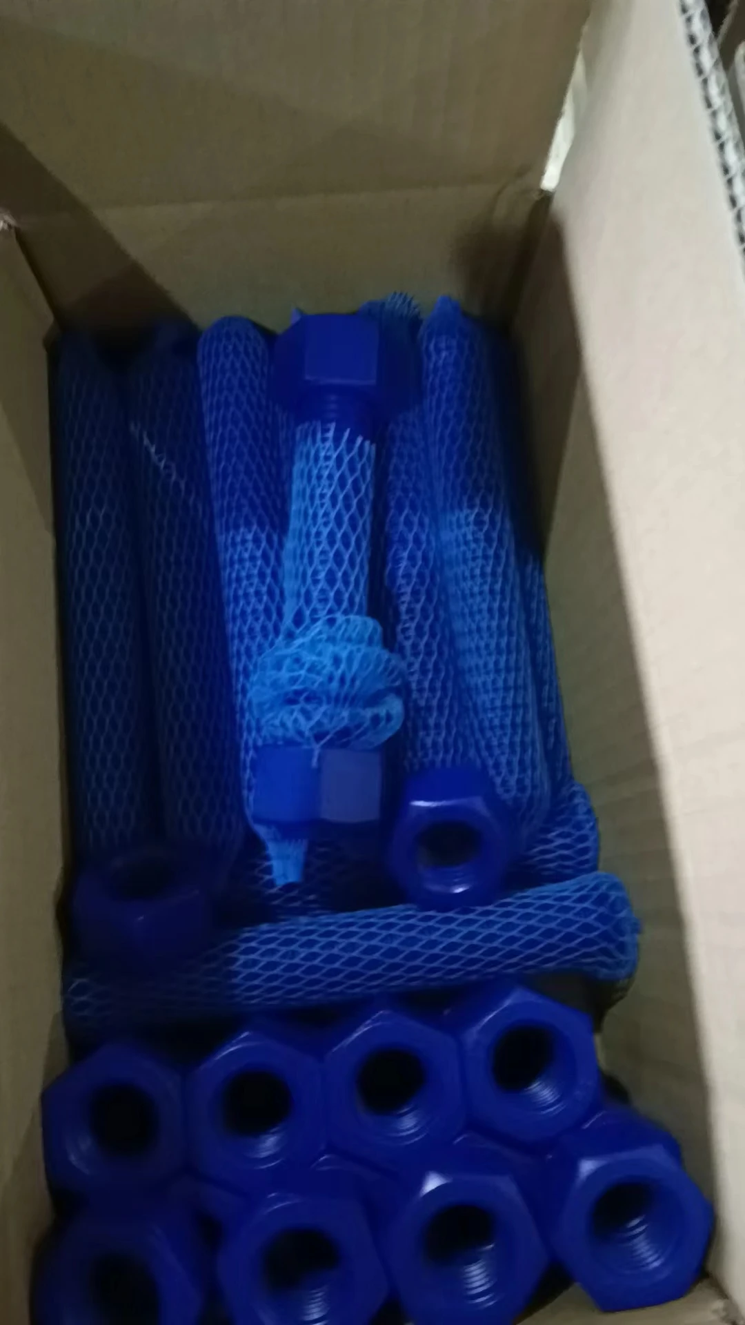 YA  Cheap High Strength Blue Stud Bolt Alloy Steel Mild Carbon Steel DIN933 DIN931 PTFE Full Threaded Rods