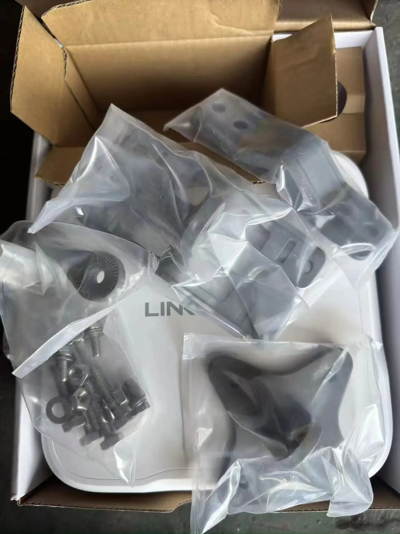 linksys 5G outdoor router with sim card wireless new and original wifi router MODEL FGMM601 ROTER