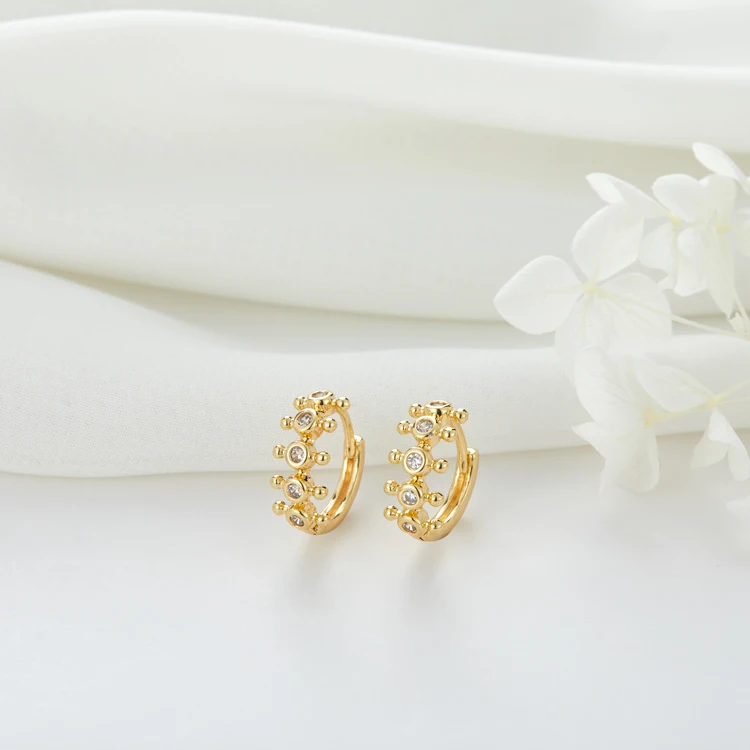 Wholesale Simple Huggie Earrings Women Unique Minimalist Trendy Gold Plated Cubic Zirconia Classic Brass Hoop Earring
