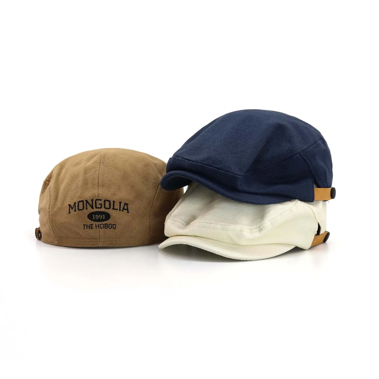 Wholesale Popular Waterproof Heavy Cotton Beret Hats Ladies Low MOQ Bull Head Metal Decorated for Cycling  Daily Use