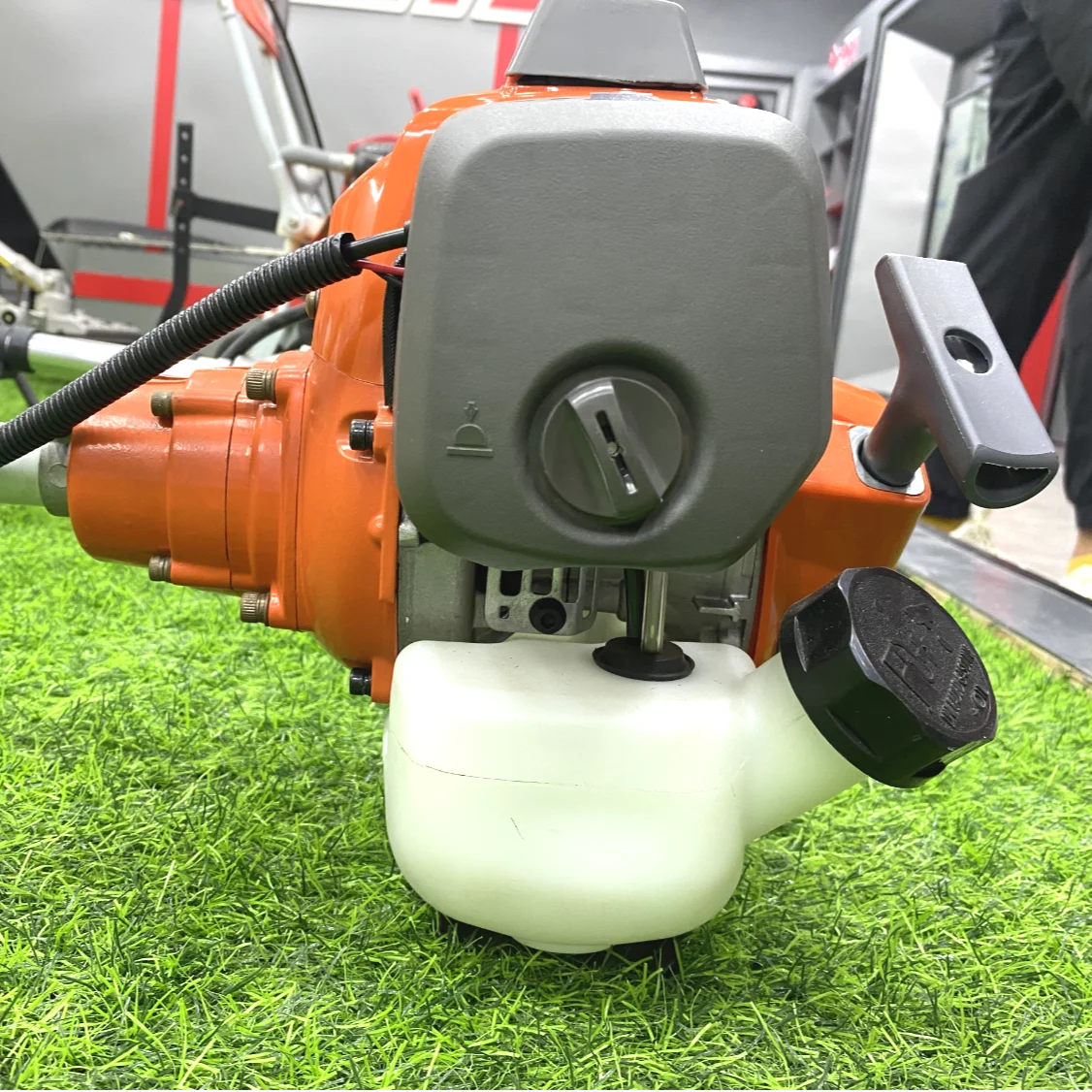 Japan India Pakistan Brazil Hus 143R-II 143R 541rs 543R G45/G45L G26 41.5Cc 2-Stroke Gas Petrol Grass Cutting Machine