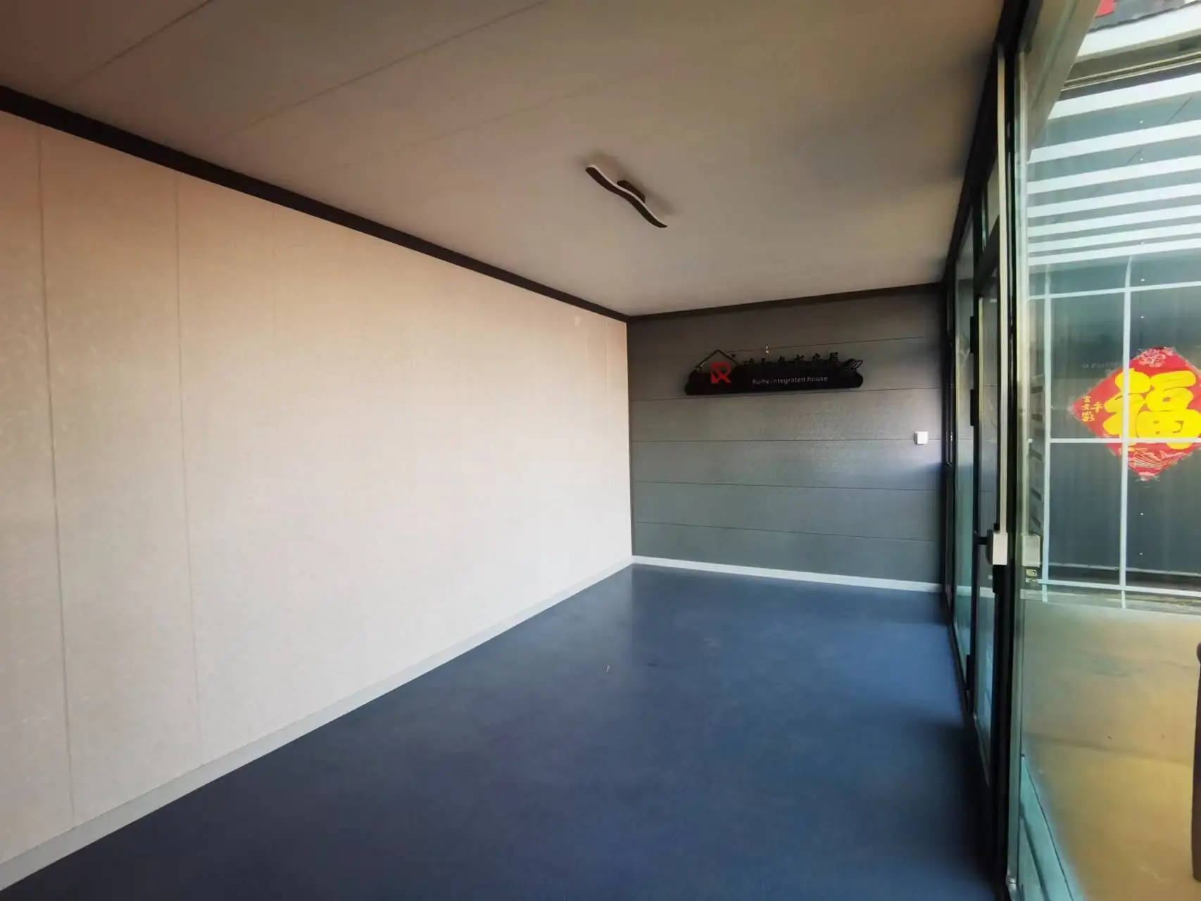 Modern Style Large Glass Sea View Prefabricated Steel Frame Villa/Shop Multi-Scene Office Accommodation for Warehouses