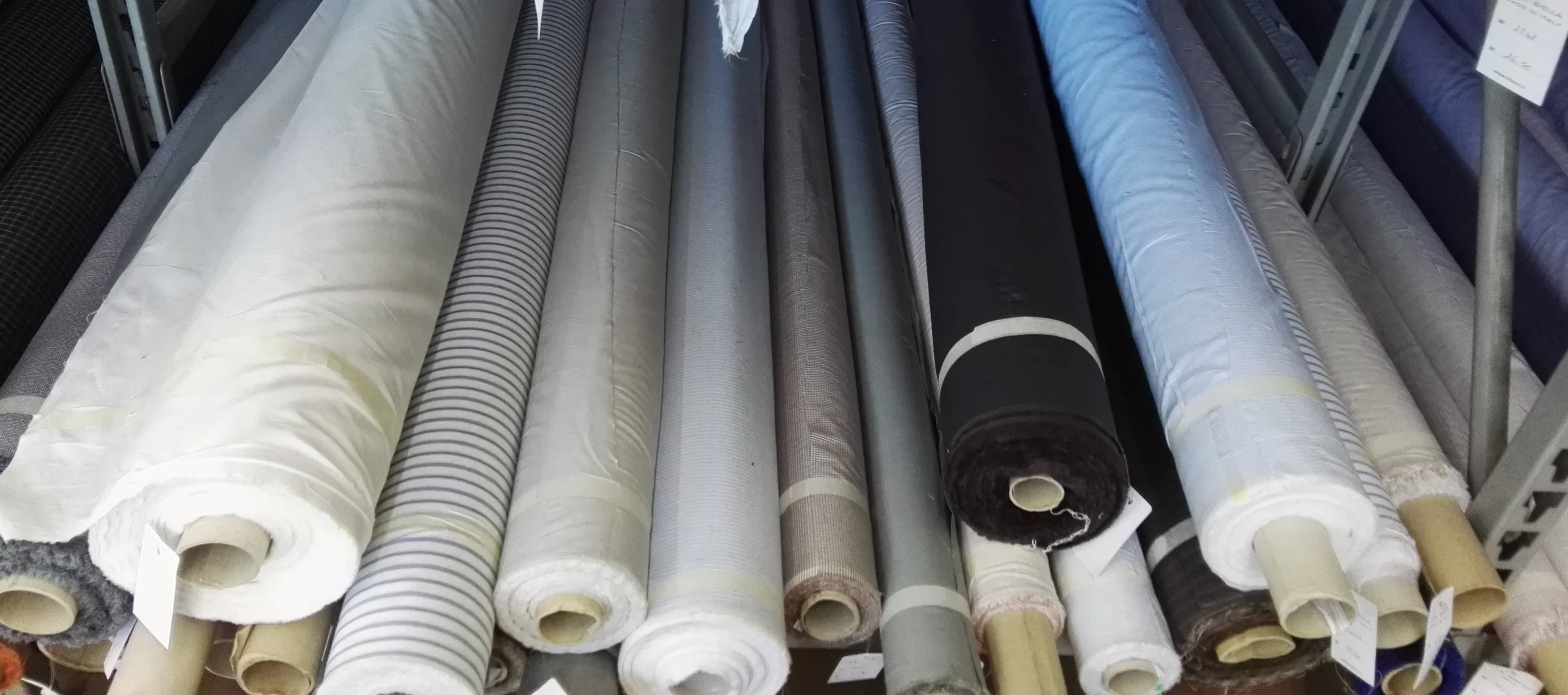 Stock Cotton Fabrics - Colorful Shirt Made in Italy - for Classical Men for SHIRTING- Clothing Knitted Fabric 100% Cotton COMBED