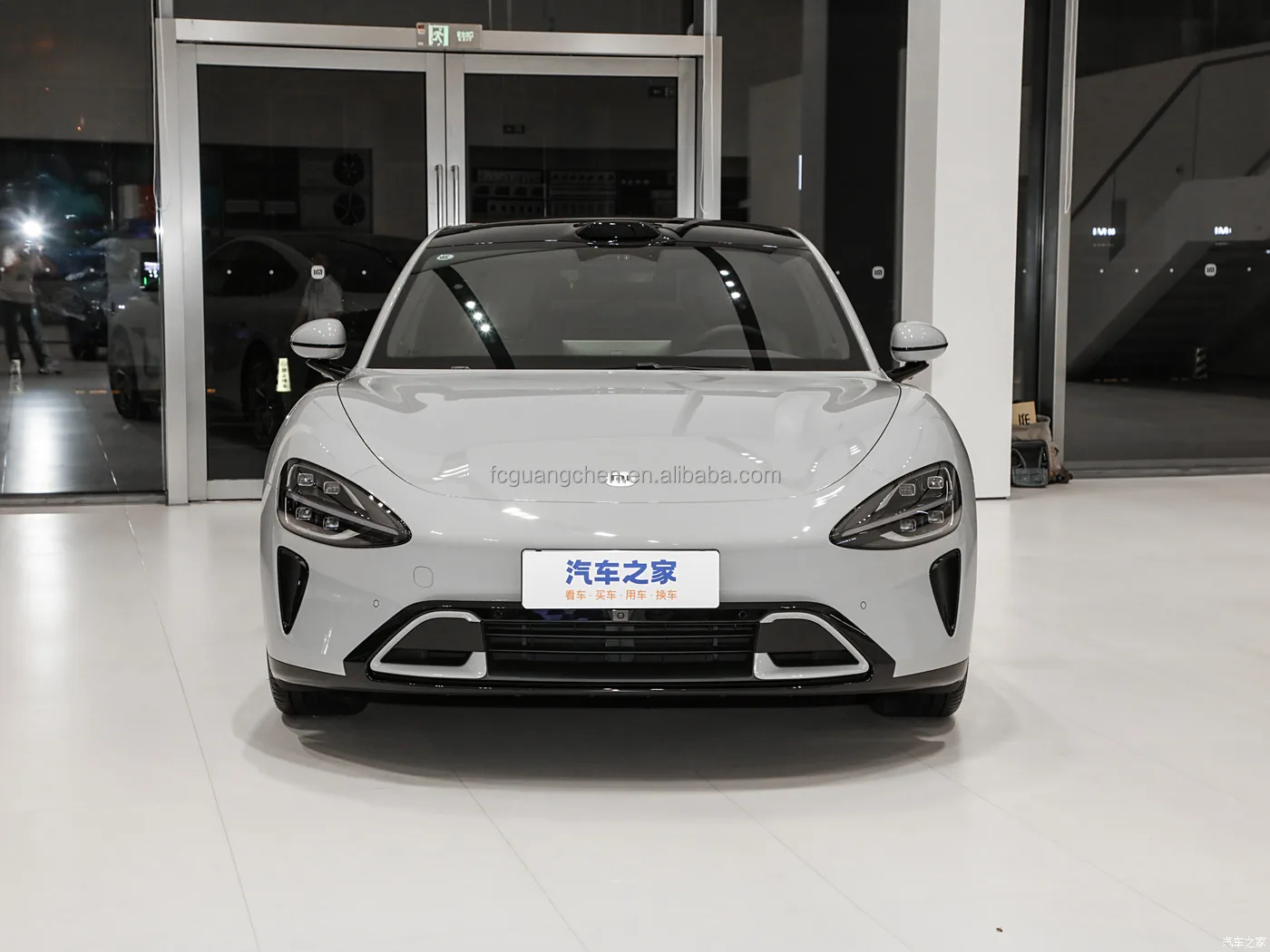 SU7  Luxury 5-Seater Electric Sedan Turbo Engine Automatic Gearbox Light Accelerates 0 100 Kilometers 2.78 Seconds