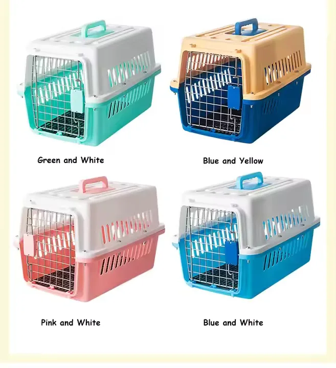 Small Plastic Pet Air Box Foldable 4 Wheels Iron Wire Rolling Door Breathable Backpack Cat Small Animals Dog Carriers Pet Travel