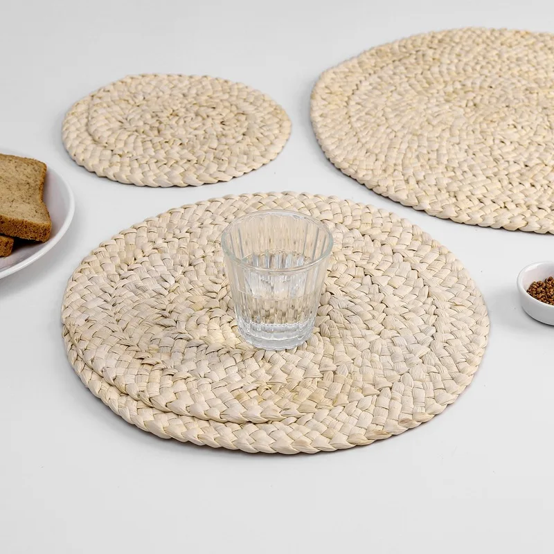 Hot selling new arrival hand woven pure corn husk round tablemats dining table placemat table mats sets