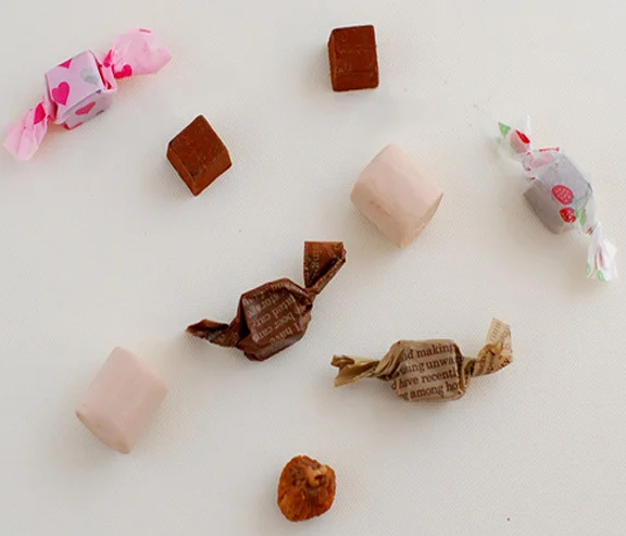 Embossed and printed corrugated chocolate wrap aluminum foil for chocolate packaging