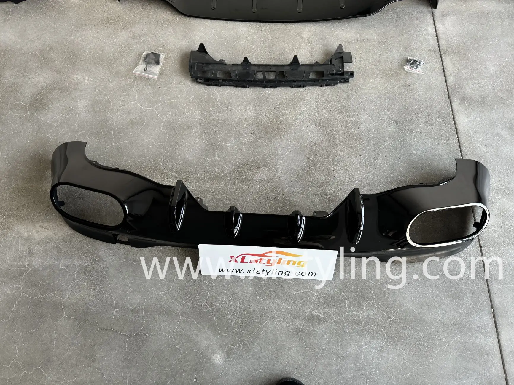 High quality body kit car front bumper with grille for Mercedes Benz CLA W118 2019+ upgrade to CLA45 rear diffuser