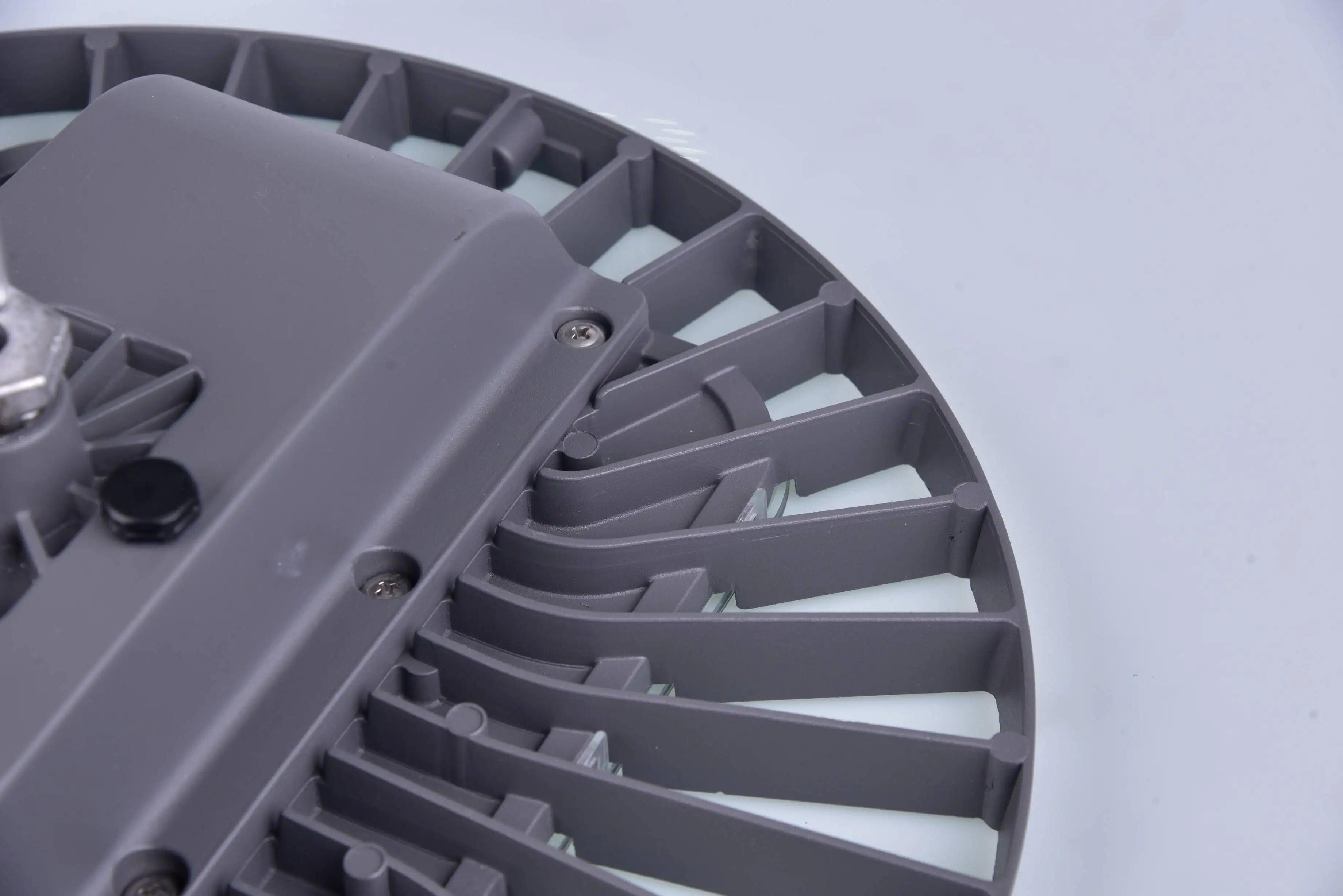 Wholesale Factory Price high quality cheap Outdoor Industry Aluminum Alloy UFO luminaire for industrial use