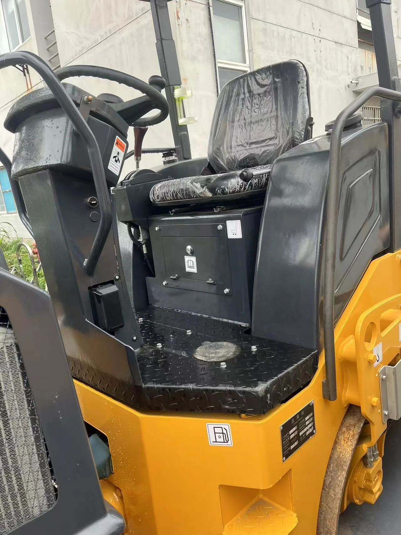 Low price Original Caterpillar CAT803H Impact Road Roller Price for Road Construction Machine CS683 CS534 CS56