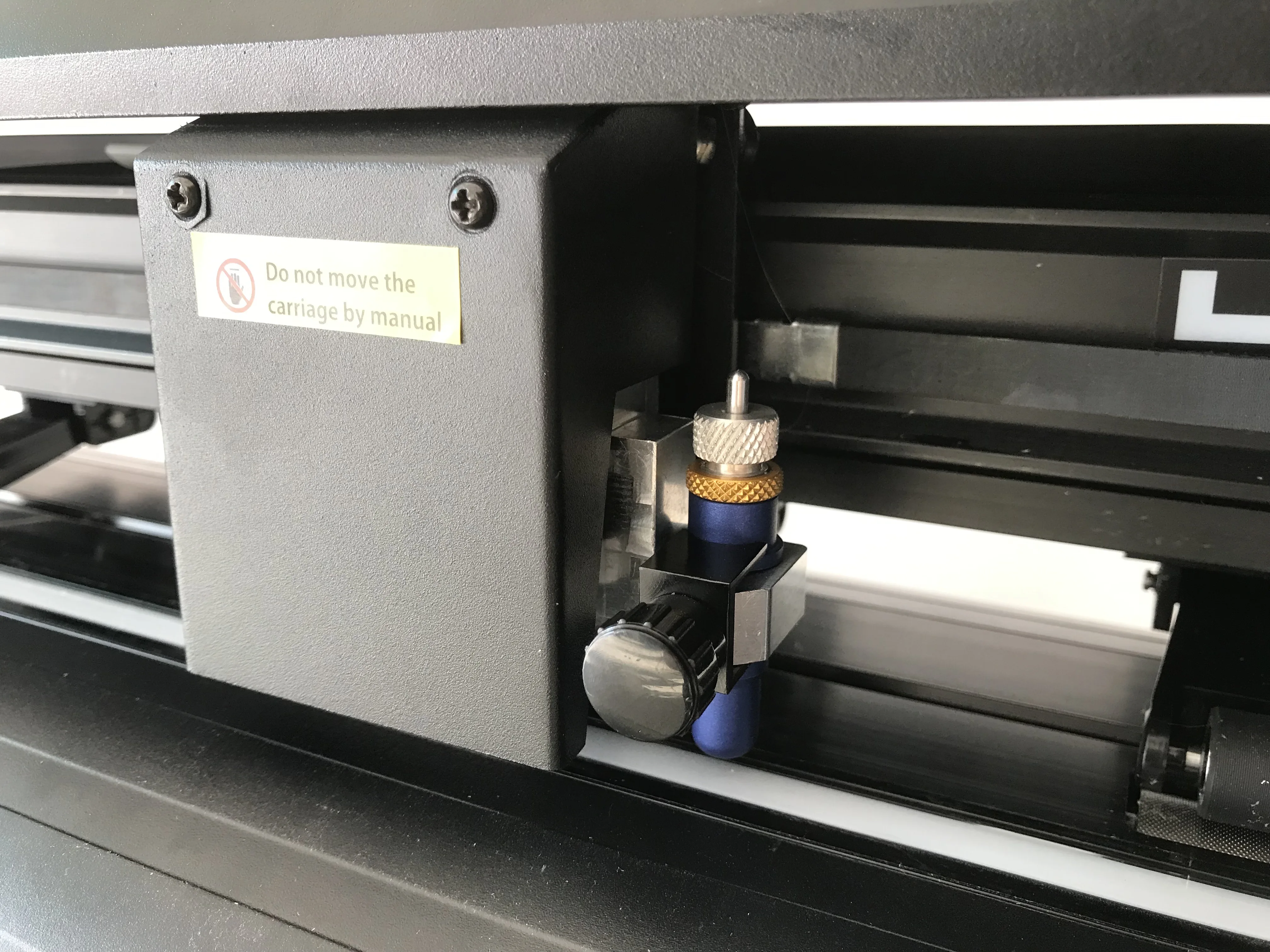 Easy to operate touch display INQI brand vinyl cutting plotter 2023 new product