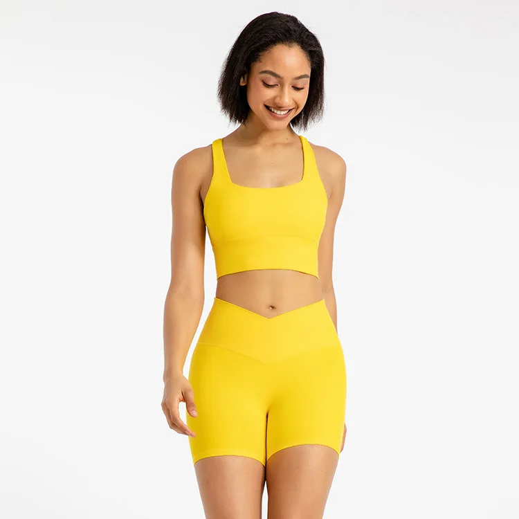 Low MOQ Custom New More Colors Cross Strap Sport Bra Two Piece Shorts Activewear Set Women 2023