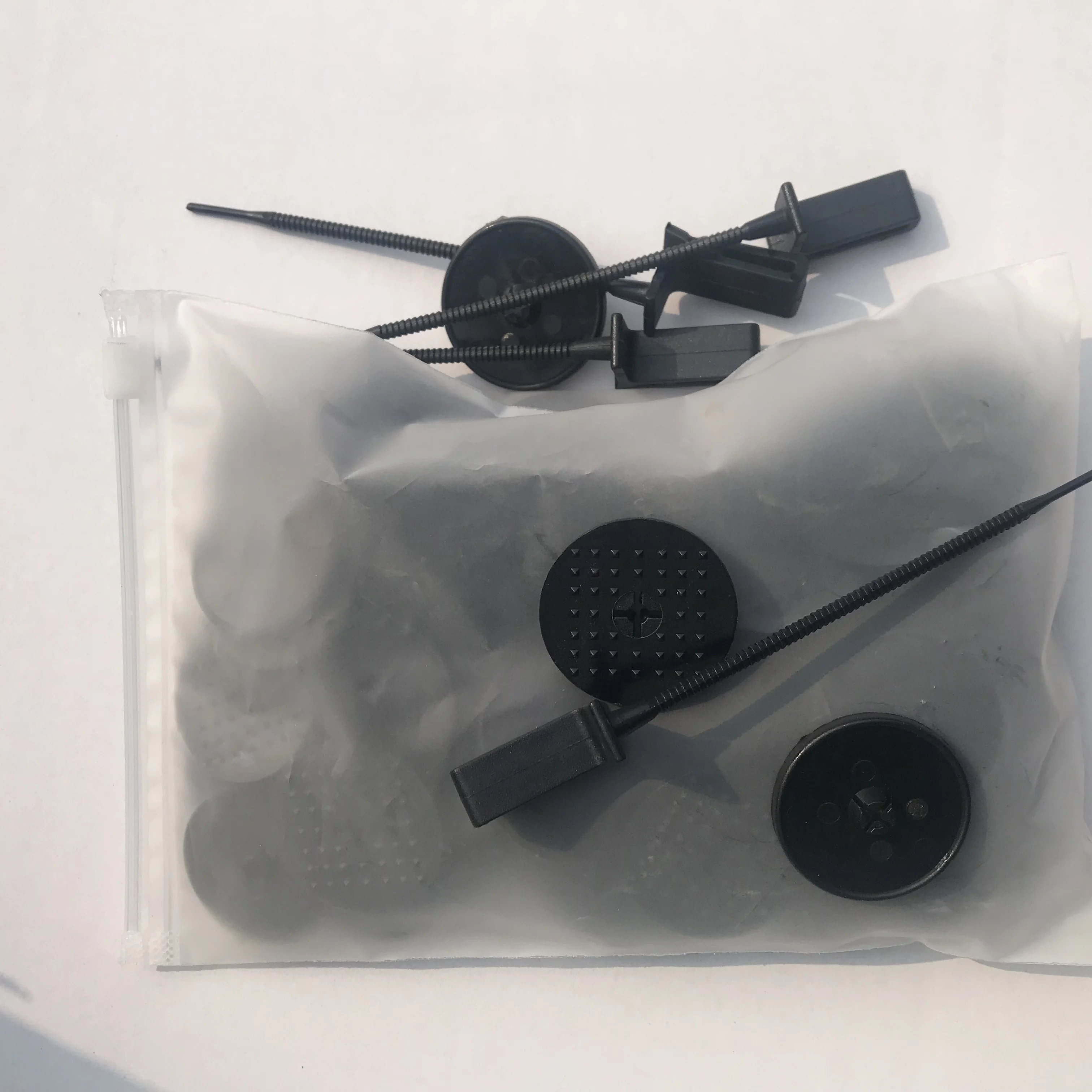 Немецкие черные нейлоновые солнечные панели, сварные сетчатые зажимы для птичьей сетки