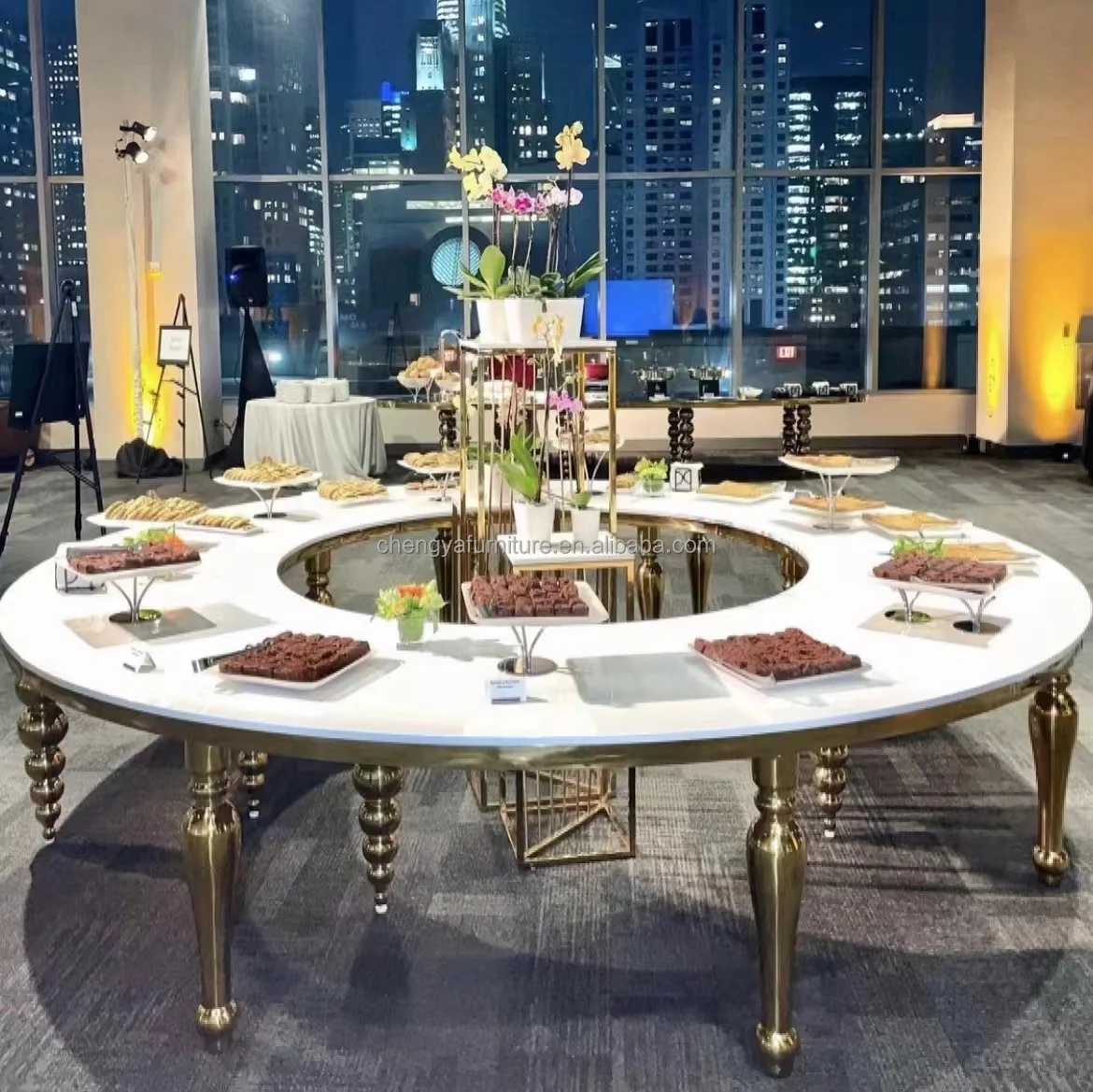 Luxury stainless steel legs glass serpentine table for wedding