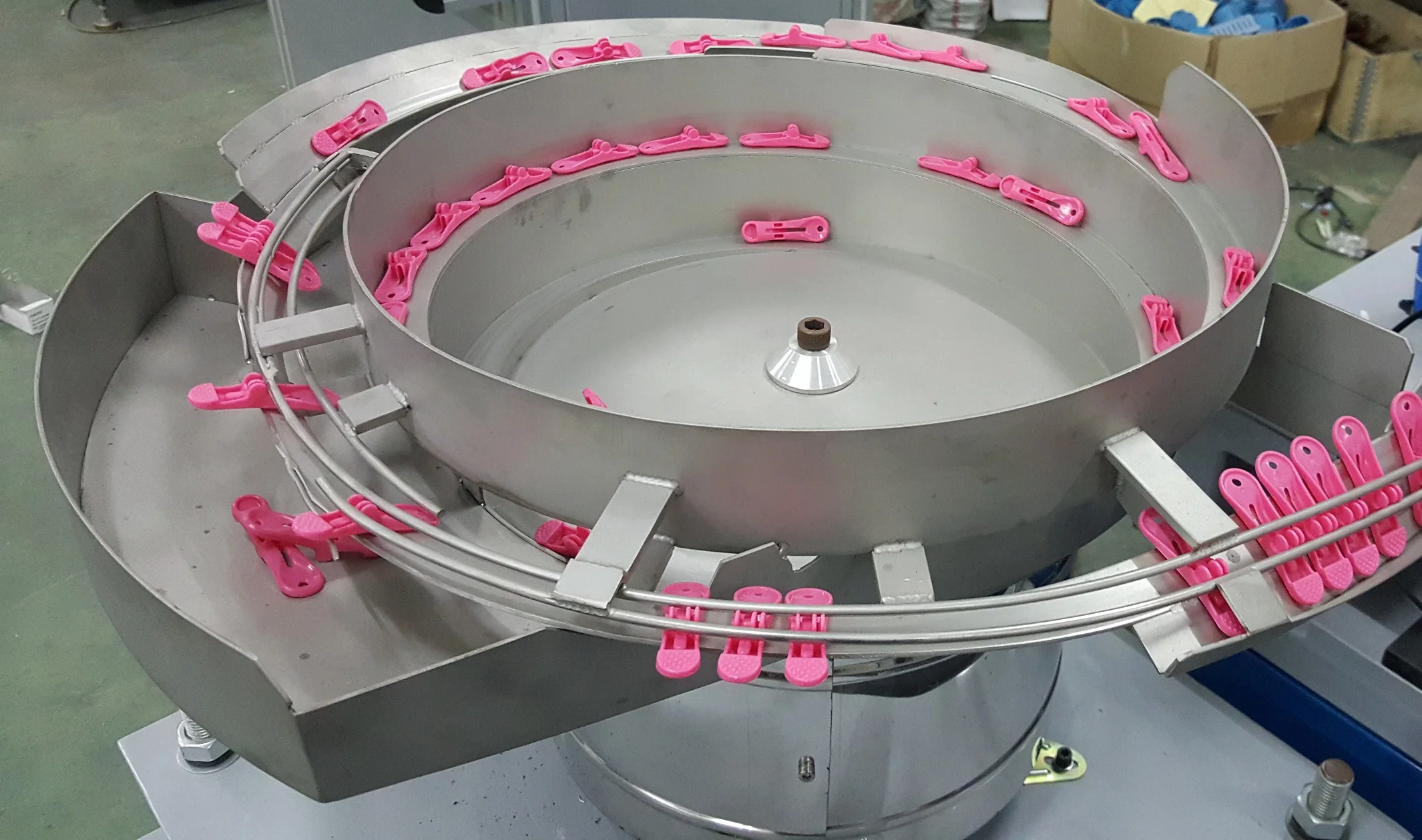 Вибрирующая миска для автоматической машины