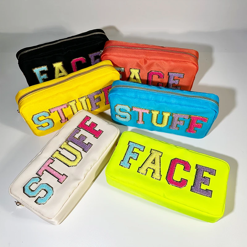 2023 New Design Large Capacity Travel Makeup Bags Solid Color Nylon Alphabet Patch Cosmetic Storage Bag