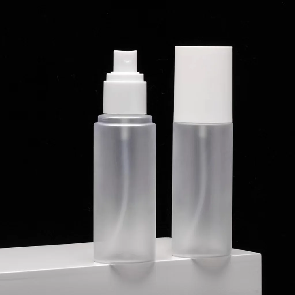 Spot 100ml scrub spray bottle Cosmetic pet Toner Plastic travel dispenser empty bottle