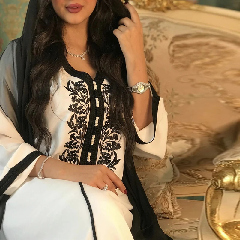 2021 White Black Muslim Middle East Dubai Women Embroidered Chiffon Long Robe Dress Jalabiya Abaya Kaftan Caftan Gown