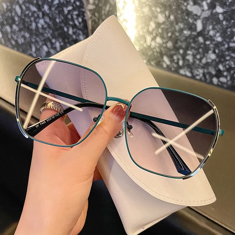 2024 Fashion Oversized Polygonal Green Sunglasses Women Famous Brand Square Sun Glasses Female Big Frame Gradient Shades UV400