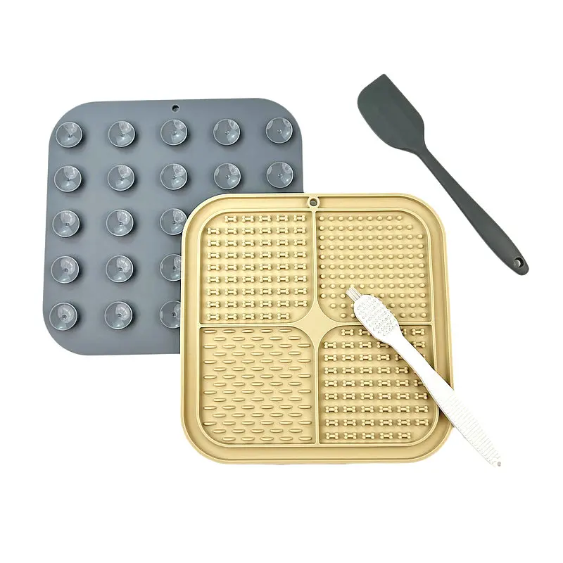 New Product Customized 21.5cm Shaped Food Pad Dog Lick Mat Dog Silicone Pet Feeder Modern