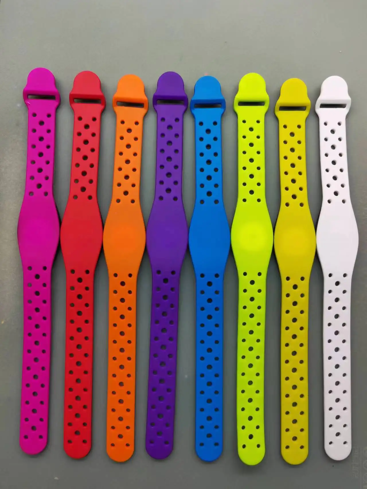 Smart hand bath center high and low frequency access control card induction silicone wristband bracelet