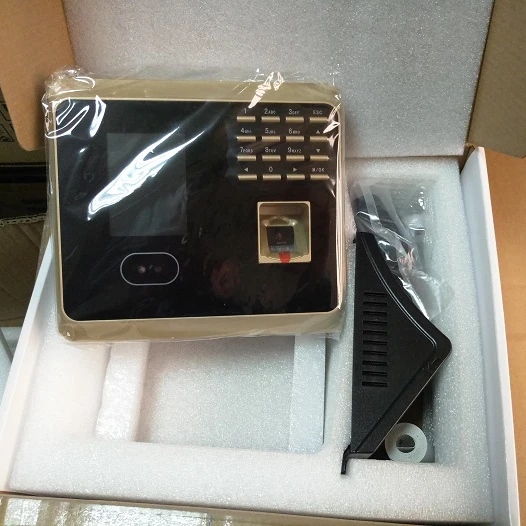 Многоязычные простые в эксплуатации часы с распознаванием лица и отпечатком пальца пароль время и посещаемость UF100