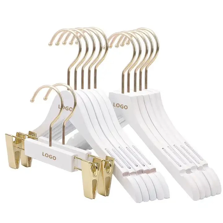 High-Grade Solid Wood Luxury Shop Hanger Natural Boutique Gold Accessories Custom Hangers For Clothes Coat Hanger for Store