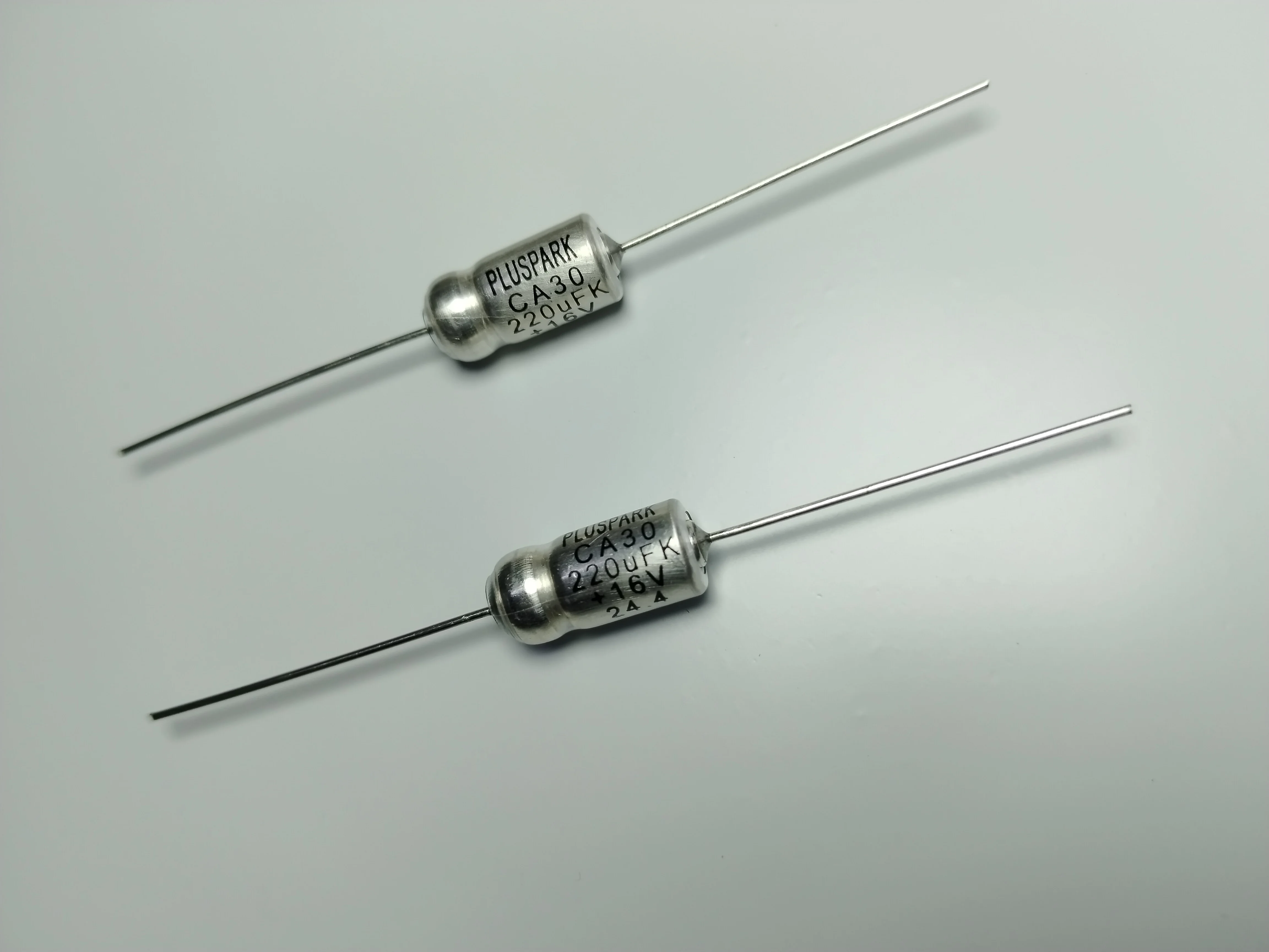 16V 2.2uF 2.2MFD 2.2MKF Wet Tantalum Capacitors with Epoxy End-Fill Sintered Anode