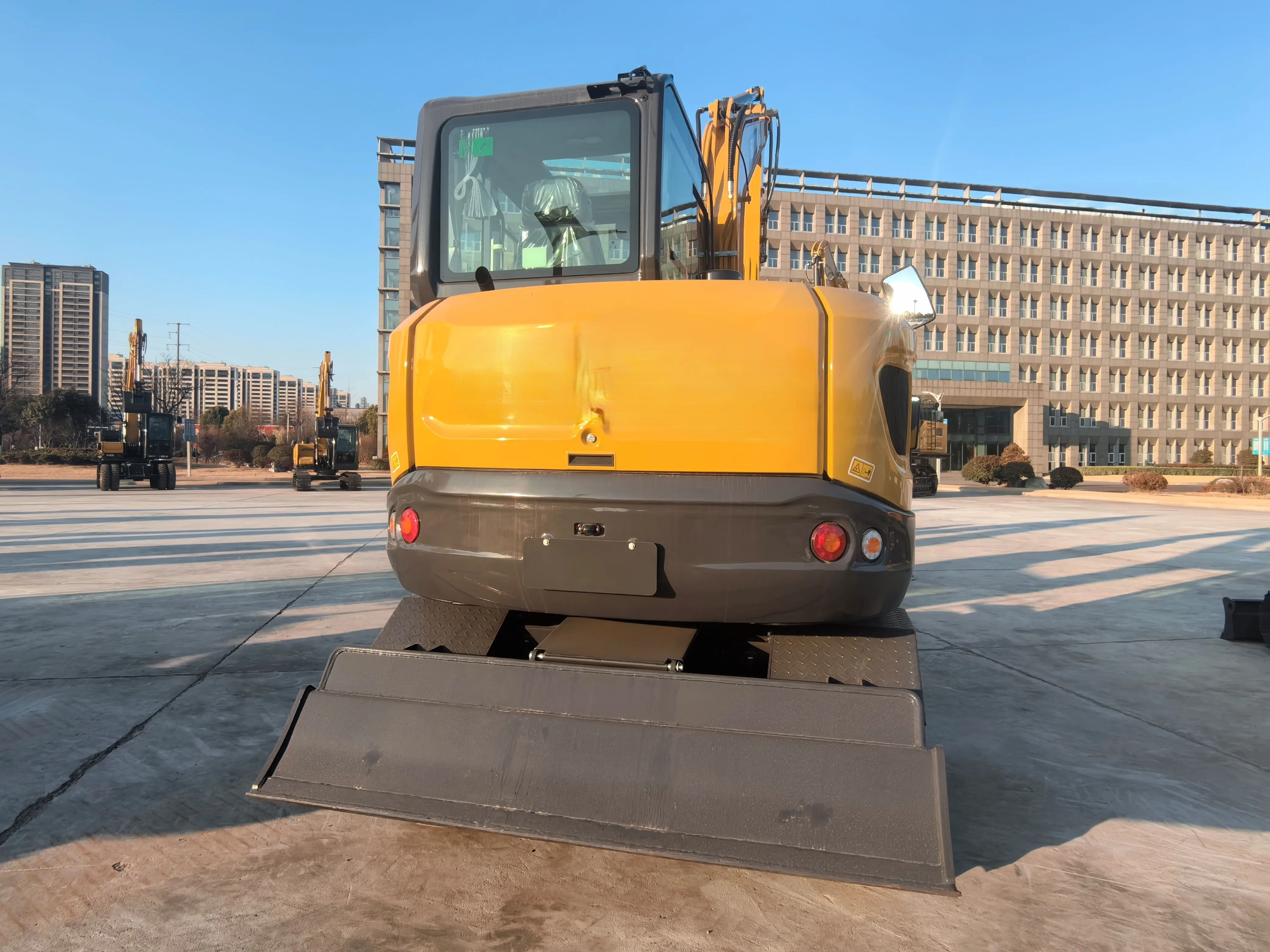 Компактный экскаватор XE60WGA 6 тонн с ведром 0 21 кубических метров