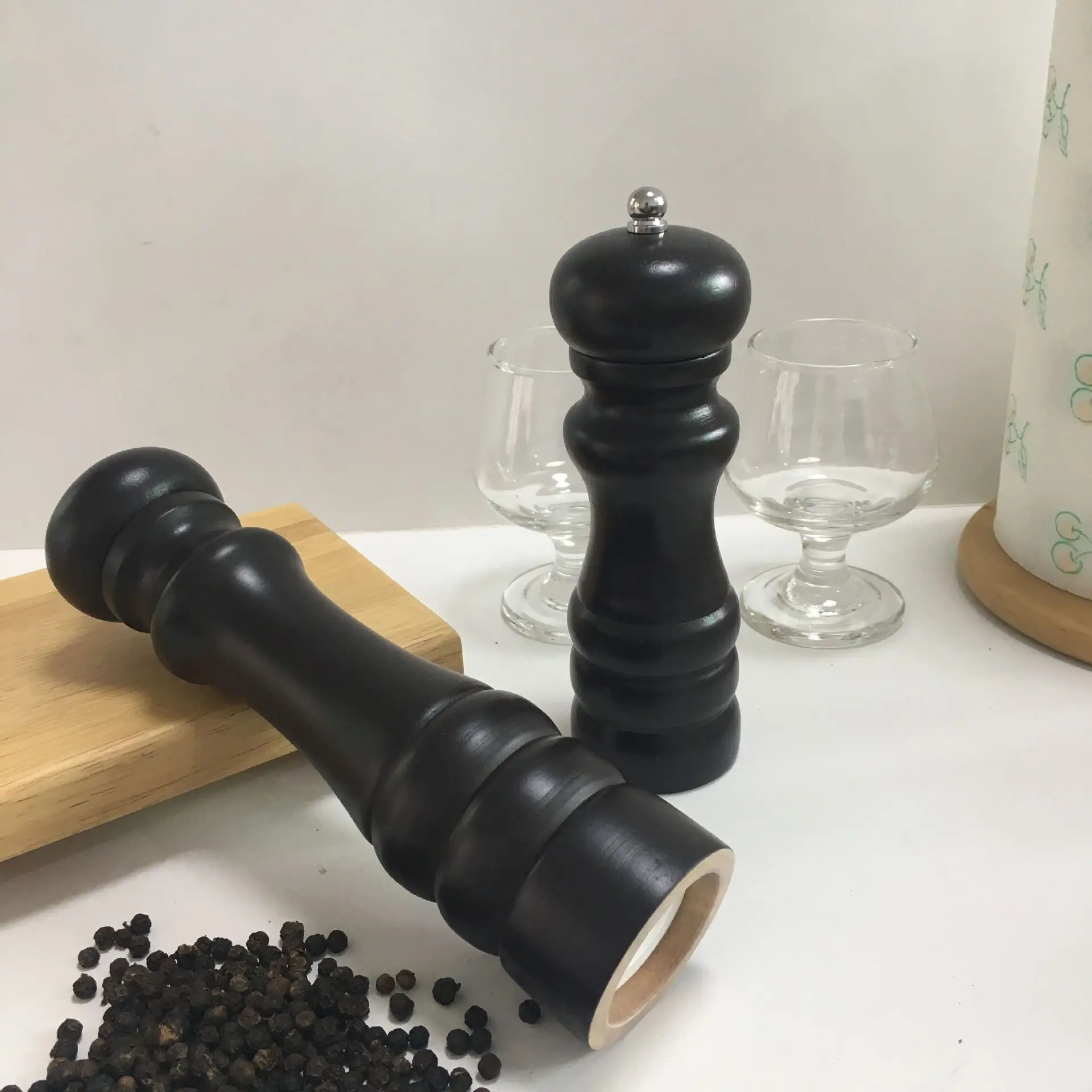 Kitchen Usage Wood Bottle Salt And Pepper Grinder Set With Tray Kitchen Accessories