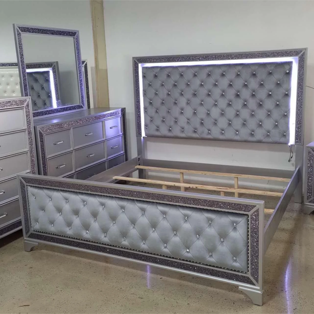 Goodwin Classic Bedroom Design Furniture Antique Wooden bedroom set GMY04