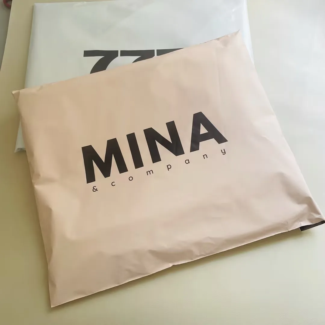 wholesale high quality custom printed poly mailers  strong self adhesive tape bag mailer supplier gold