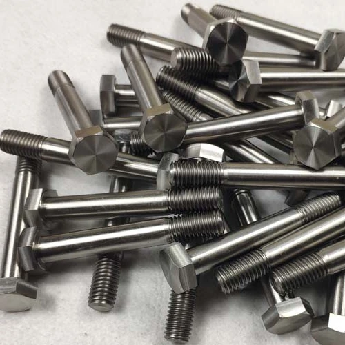 Титановый болт с шестигранной головкой