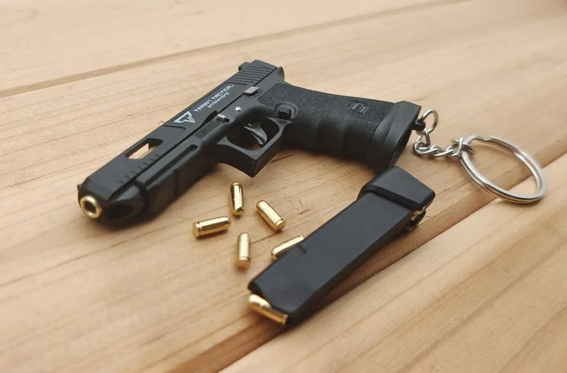 2023 New 1:3 Scale G 34 TTI Tactical Alloy Mini Pistol Keychain Toy Shell Ejection Free Assembly Mini Gun Fidget Toy