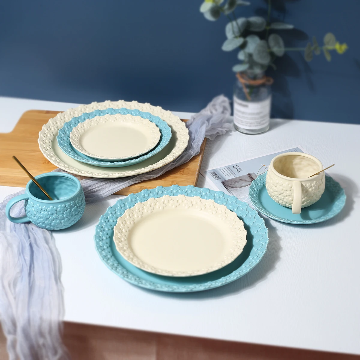 Matte Color Glaze Stoneware Dinnerware Flower Embossed Ceramic Dinner Plate Set Tableware