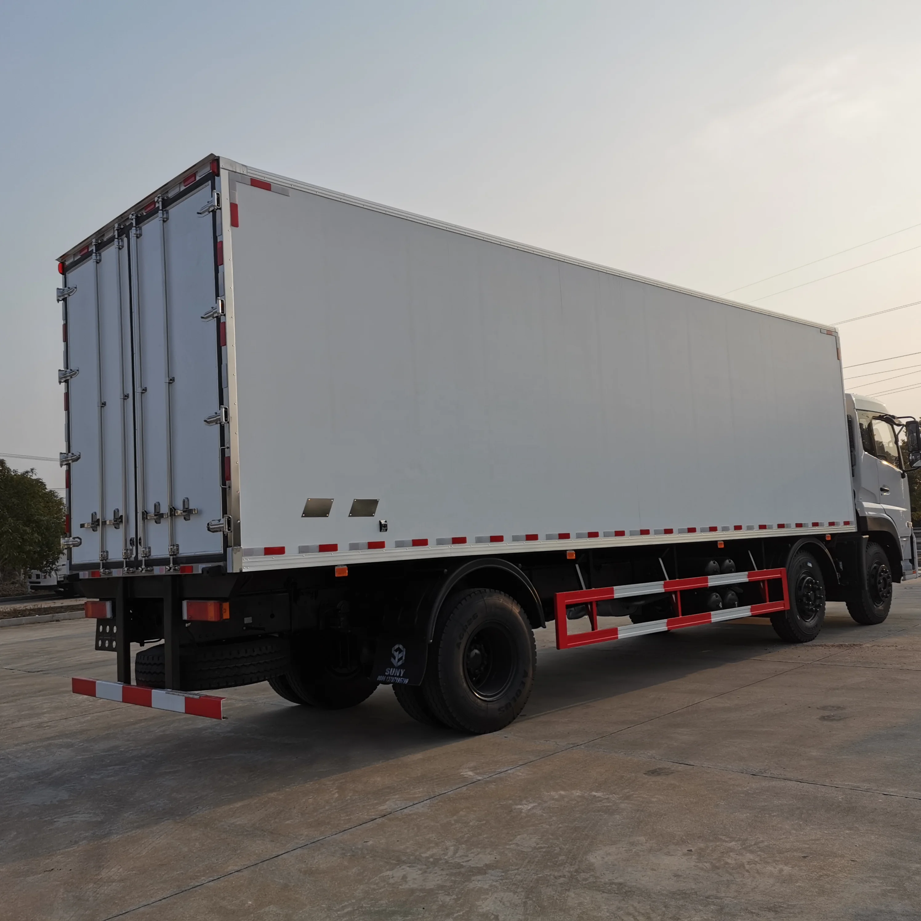 Высококачественный фургон-рефрижератор Dongfeng грузовик 20 тонн 6x2 грузовики для замороженной