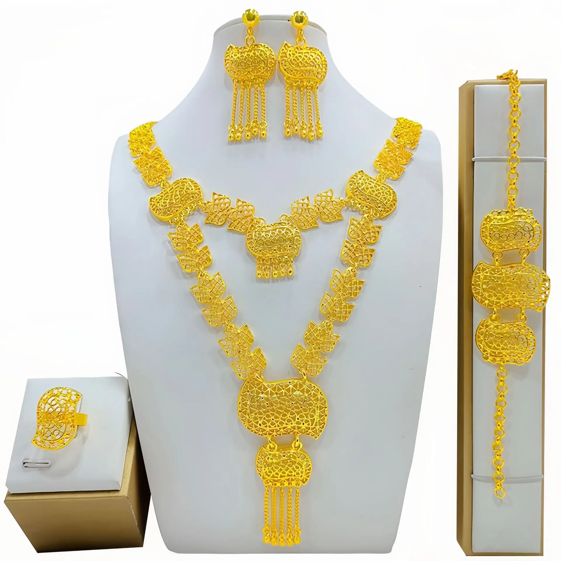 Fashion Permanent Jewelry Chains Saudi Arabia Gold Plated 4 Pieces Sets Dubai Bridal Wedding Ring Bracelet Necklace Earrings