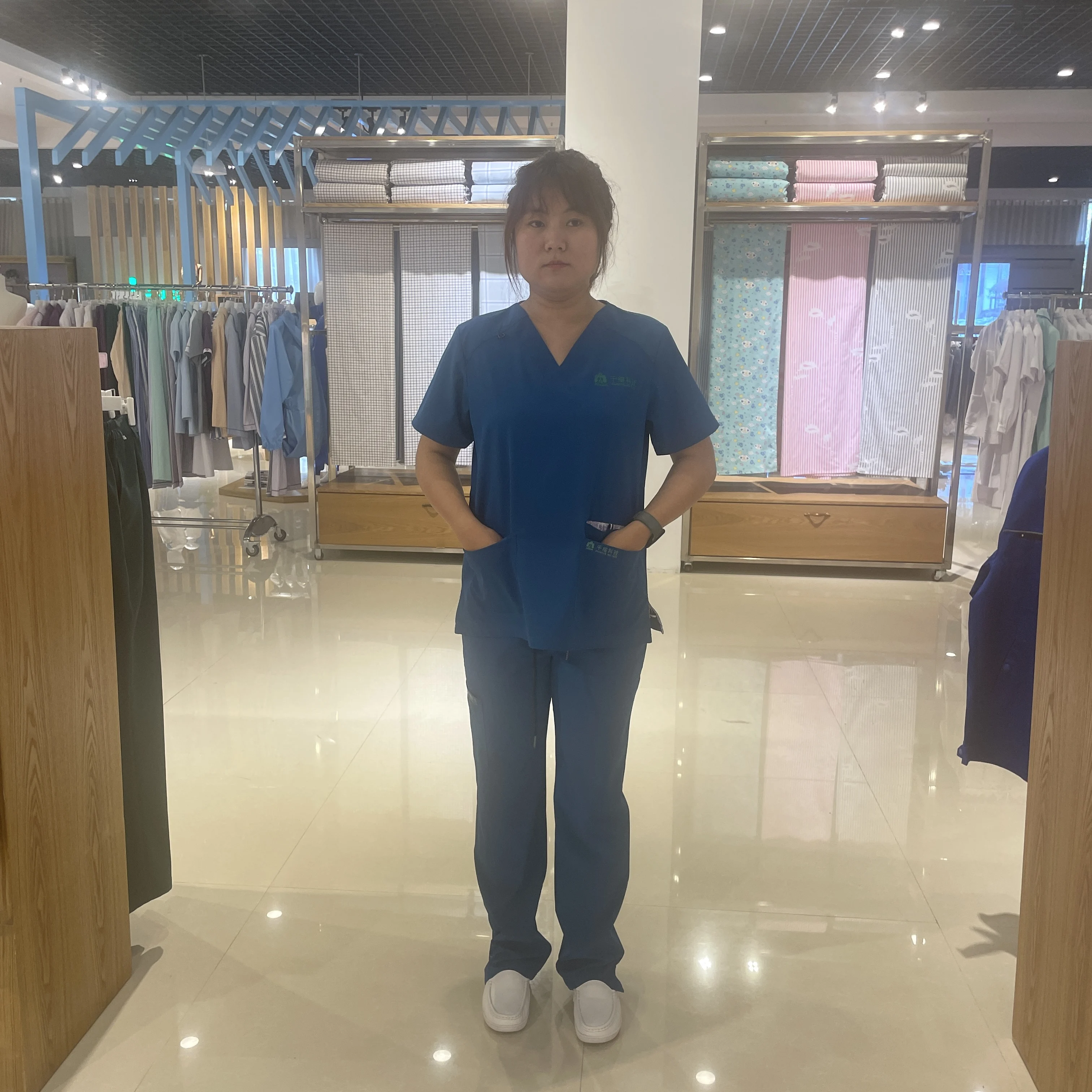 2024 Charming new design embroidery logo customized top pant stretch fabric hospital medical scrubs uniform