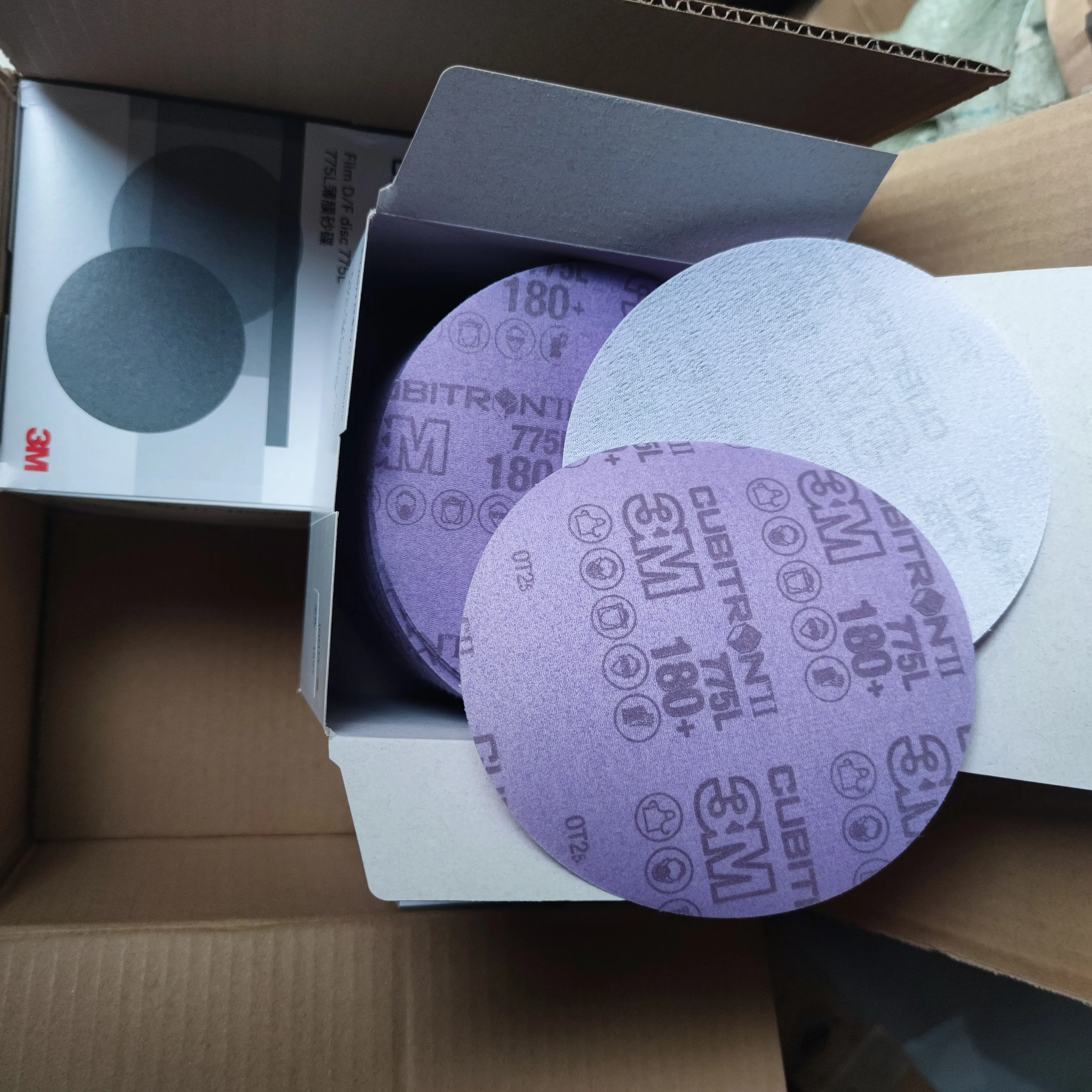 3M Stikit Disc 775L film sanding disc hook and loop 5 in 240#, 320 Coating Cut Cutting Angle Flute Purple cubitron II