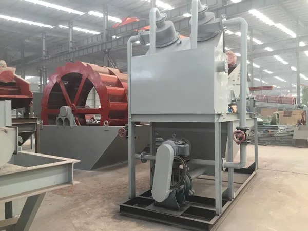 Small vibrating screen sand washing machine