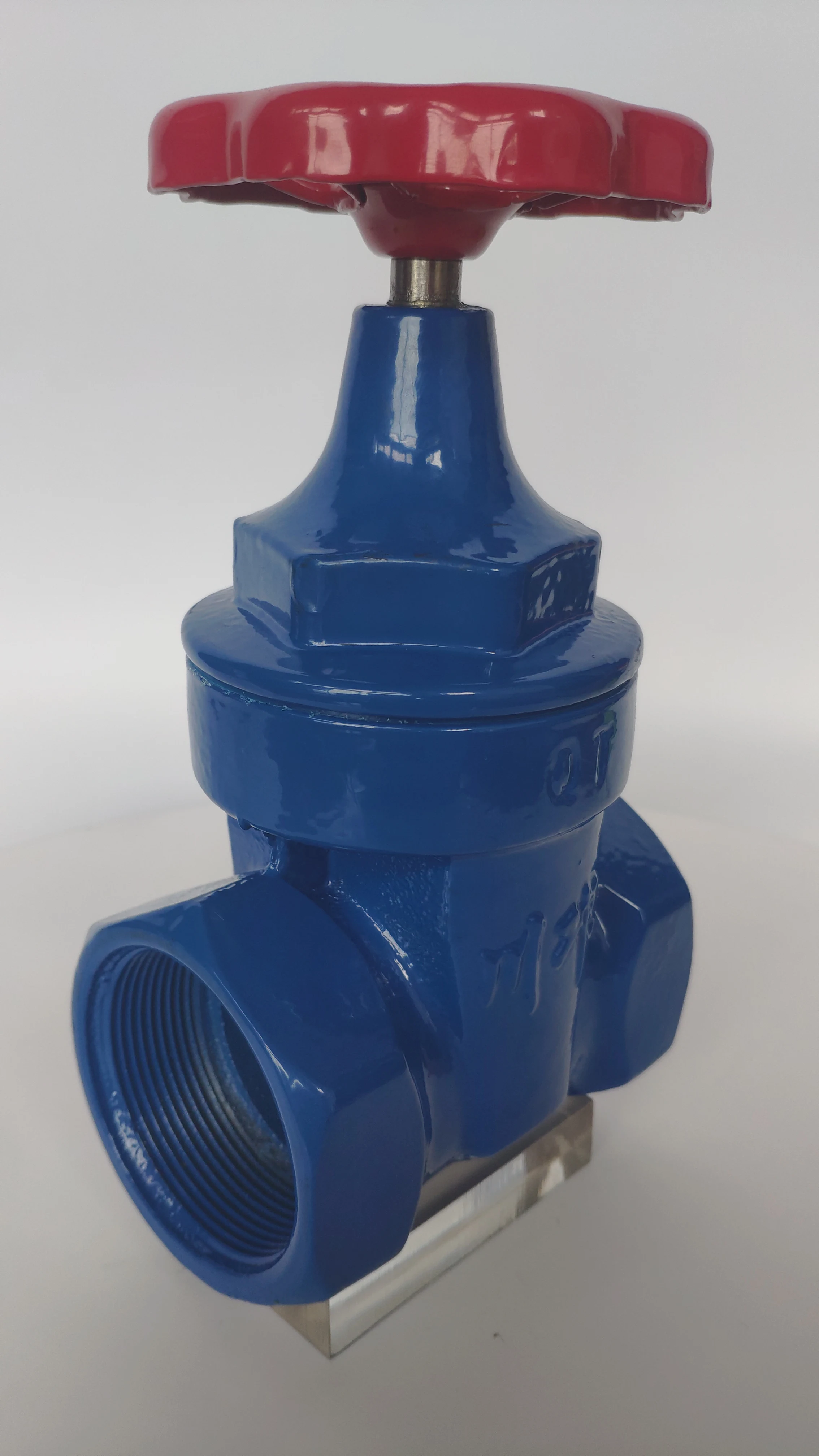 China gate largest small-size valves manufacturer Mini valve ductile iron soft sealing process water valve has low price